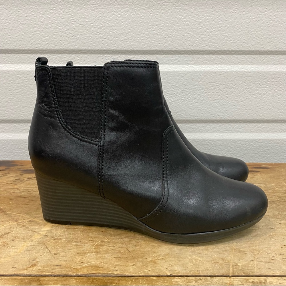 Women’s Clarks Wedge Heeled Boots Booties Black Leather 8.5